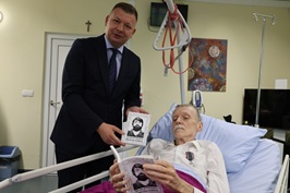 W służbie wolnej Polsce – Leszek Budrewicz uhonorowany Medalem Pro Bono Poloniae