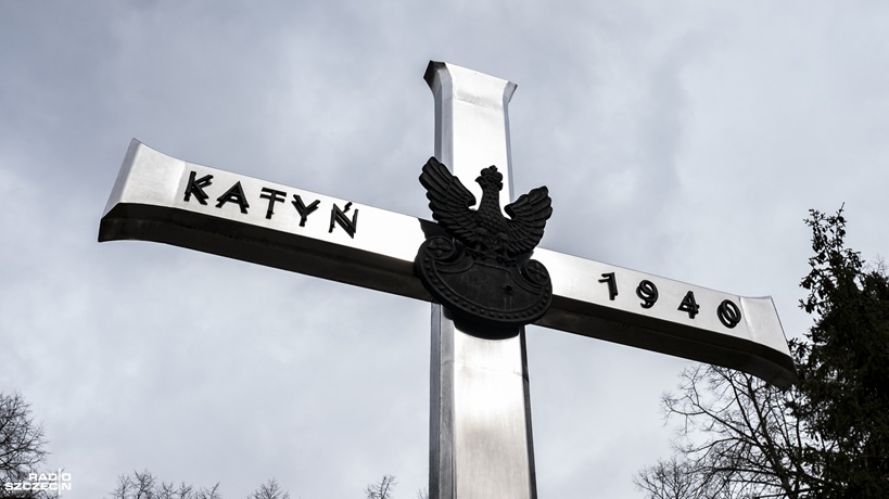 Krzyż_Katyń.jpeg