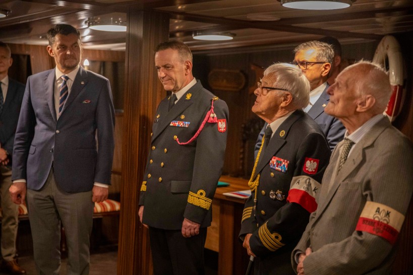 20250704 blyskawicaak