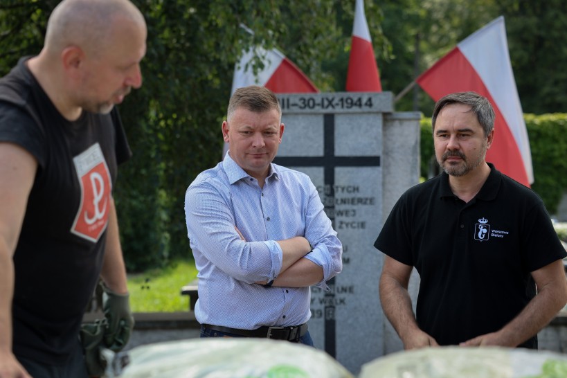 2025.07.28   porzadkowanie cmentarza wawrzyszewskiego  