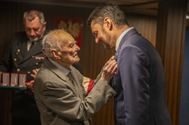 Uroczystość medalowa na ORP Błyskawica